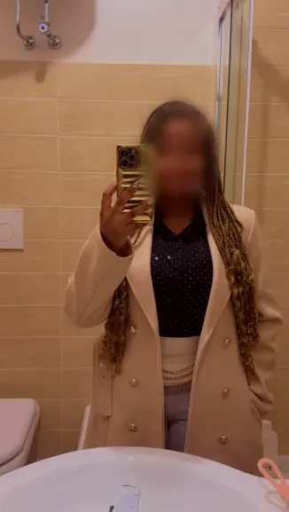 Ona, 27 años
